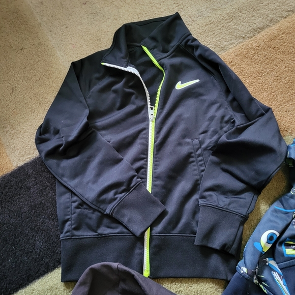 Boys sweater and hoodies size small s - Picture 2 of 4